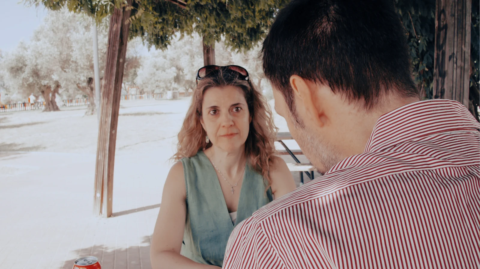 Día de Firma, still 5